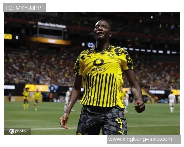 多特蒙德与RB莱比锡上半场战成平局扬库托进球吉拉西助攻 多特蒙德与RB莱比锡上半场战成平局扬库托进球吉拉西助攻