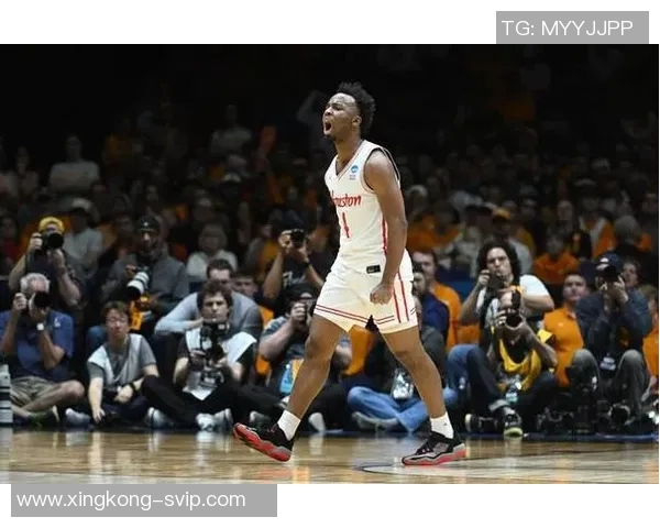 斯潘塞称克赖尔若赴发展联盟将展现统治级表现引发关注 斯潘塞称克赖尔若赴发展联盟将展现统治级表现引发关注