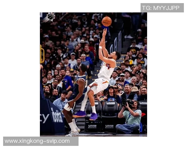 布克失误频繁引发主帅关注对手防守策略显著影响表现