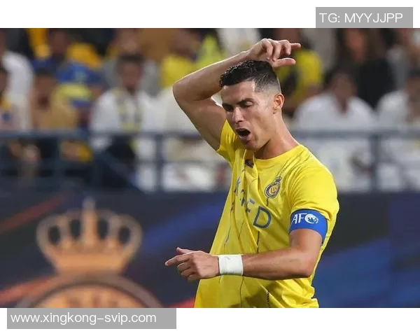 C罗社交媒体分享庆祝照片喜迎950球里程碑助力球队获胜的喜悦 C罗社交媒体分享庆祝照片喜迎950球里程碑助力球队获胜的喜悦