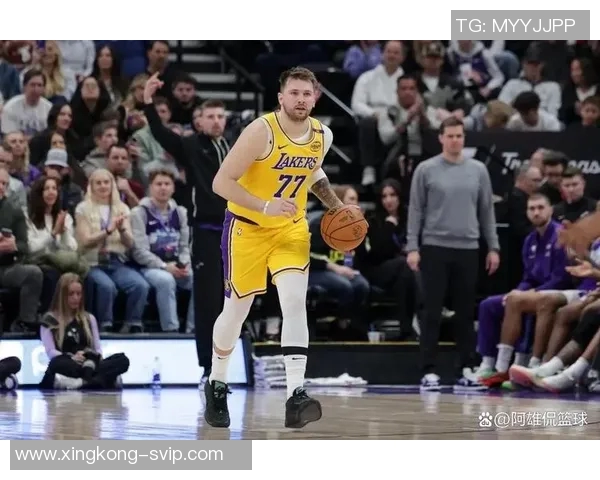 美媒称浓眉与弗拉格换东契奇交易提议遭湖人拒绝 美媒称浓眉与弗拉格换东契奇交易提议遭湖人拒绝