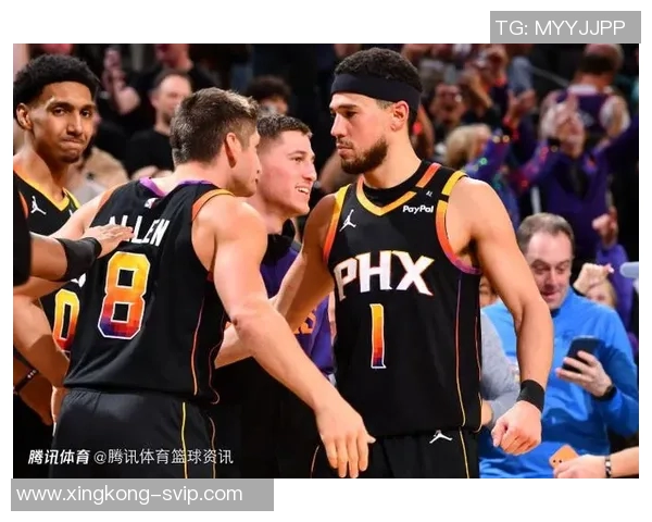 布克称赞格林阿伦为进攻核心我们始终保持下一个顶上来的心态 布克称赞格林阿伦为进攻核心我们始终保持下一个顶上来的心态