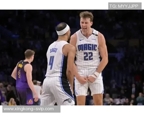 联盟仅有弗拉格与约基奇两人领跑队内得分篮板助攻抢断四项统计