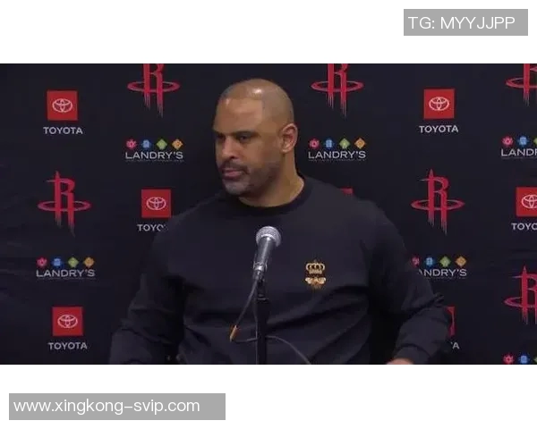 乌度卡谈下半场表现强调失误源于对持球人的夹击策略